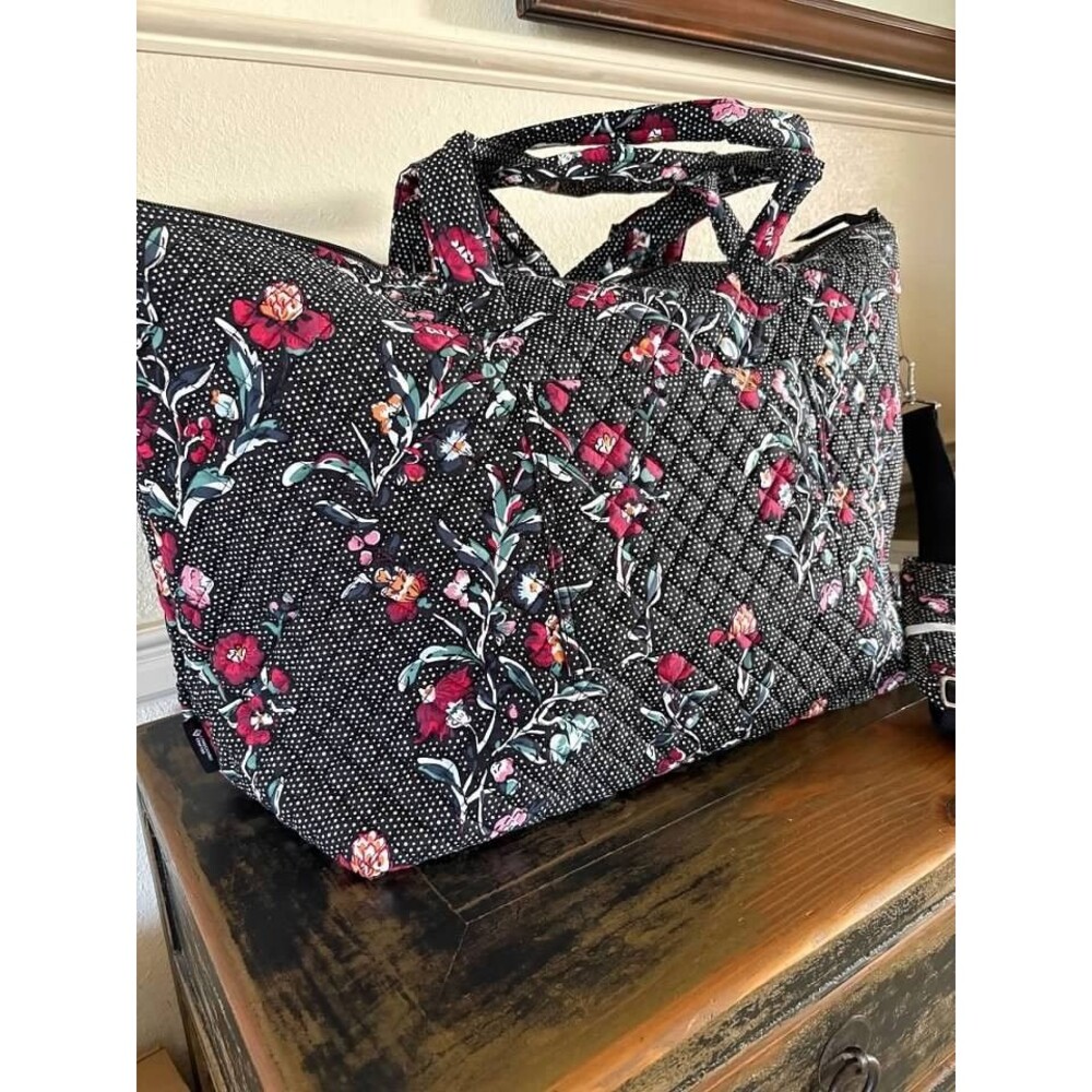 Vera Bradley Cotton Overnight Tote Travel Bag Perennials Noir Dot-NWT - Picture 2 of 6